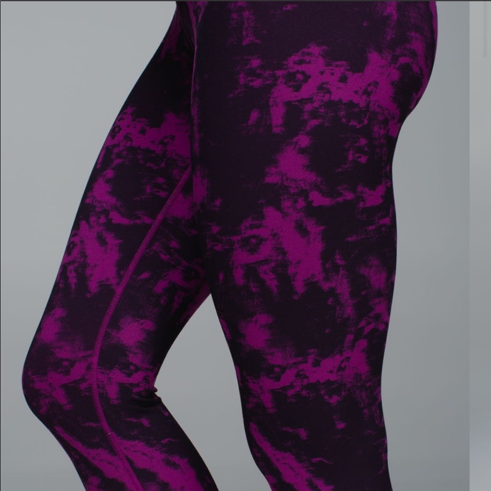 Lululemon Wunder Under Crop - Picture 3 of 10